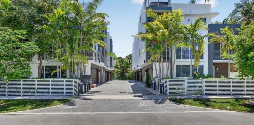Touwnhouse à Fort Lauderdale, Floride 4 chambres, 184.69 m2 № 2243466