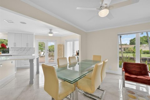 Villa ou maison à vendre à Oakland Park, Floride: 3 chambres, 233.18 m2 № 1928284 - photo 15