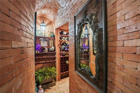 Купить виллу или дом в Катлер-Бей, Флорида 5 спален, 438.22м2, № 2152772 - фото 16