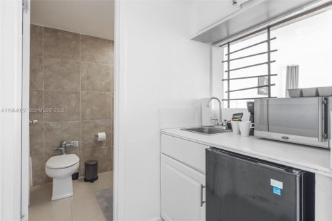 Купить кондоминиум в Майами-Бич, Флорида 30.66м2, № 2089871 - фото 27