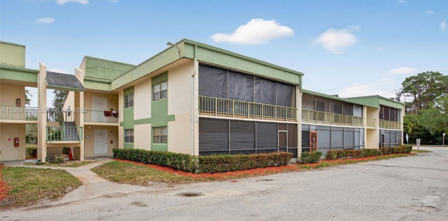 Condo in Coral Springs, Florida, 1 bedroom  № 2027233