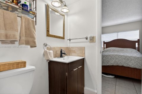 Condo in Coral Springs, Florida, 1 bedroom  № 2027233 - photo 10