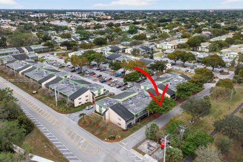 Condo in Coral Springs, Florida, 1 bedroom  № 2027233 - photo 19