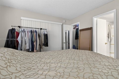 Condo in Coral Springs, Florida, 1 bedroom  № 2027233 - photo 9