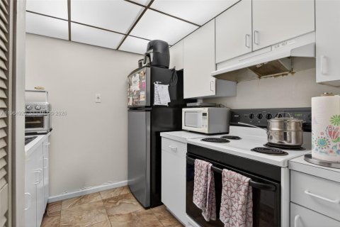 Condo in Coral Springs, Florida, 1 bedroom  № 2027233 - photo 5