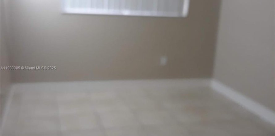 Condominio en Miami, Florida, 2 dormitorios  № 1954387