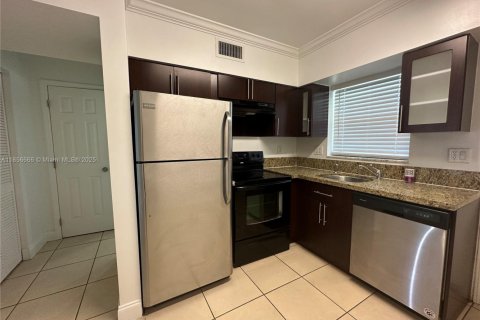 Appartement à louer à Hollywood, Floride № 1878705 - photo 2