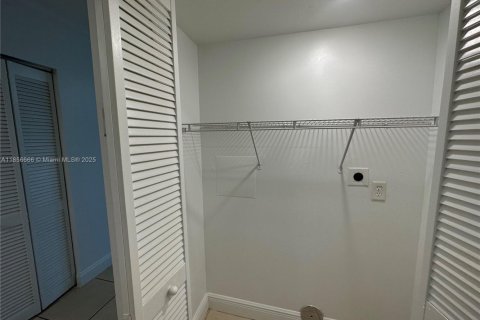 Appartement à louer à Hollywood, Floride № 1878705 - photo 12