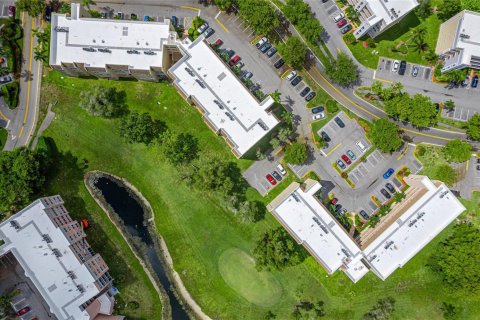 Condominio en venta en Sunrise, Florida, 2 dormitorios, 116.59 m2 № 2153940 - foto 21
