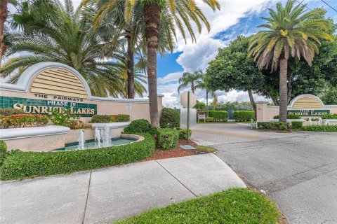 Condominio en venta en Sunrise, Florida, 2 dormitorios, 116.59 m2 № 2153940 - foto 17