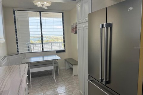 Condo in Saint Pete Beach, Florida, 2 bedrooms  № 1684816 - photo 19