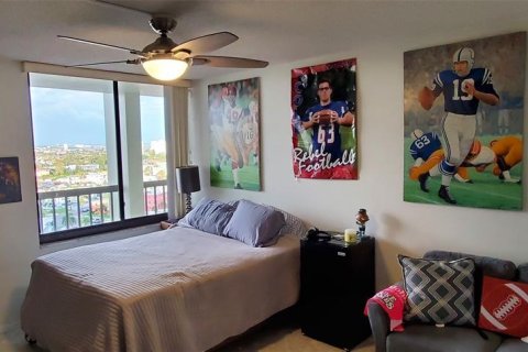 Condo in Saint Pete Beach, Florida, 2 bedrooms  № 1684816 - photo 18
