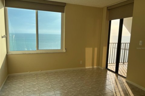 Condo in Saint Pete Beach, Florida, 2 bedrooms  № 1684816 - photo 14