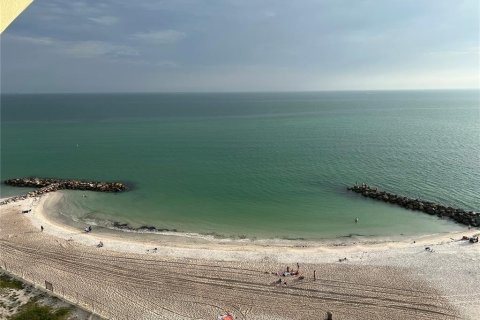 Condo in Saint Pete Beach, Florida, 2 bedrooms  № 1684816 - photo 2