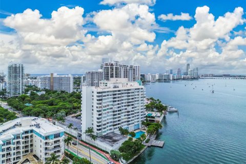 Студия в кондо в Майами-Бич, Флорида № 2058598