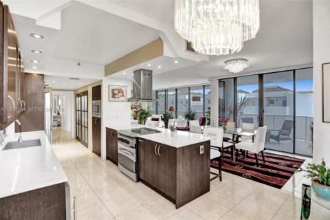 Copropriété à vendre à Aventura, Floride: 2 chambres, 167.22 m2 № 1996594 - photo 4