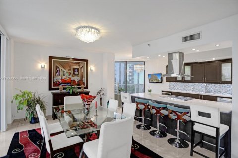 Copropriété à vendre à Aventura, Floride: 2 chambres, 167.22 m2 № 1996594 - photo 17