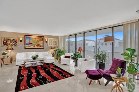 Copropriété à vendre à Aventura, Floride: 2 chambres, 167.22 m2 № 1996594 - photo 14