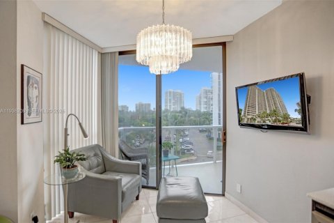 Copropriété à vendre à Aventura, Floride: 2 chambres, 167.22 m2 № 1996594 - photo 10