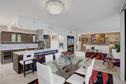 Condo à Aventura, Floride, 2 chambres № 1996594