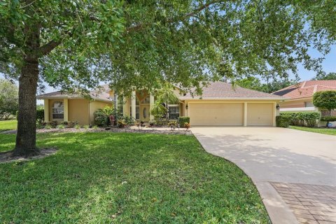 House in Palm Coast, Florida 3 bedrooms, 231.05 sq.m. № 1685206 - photo 1