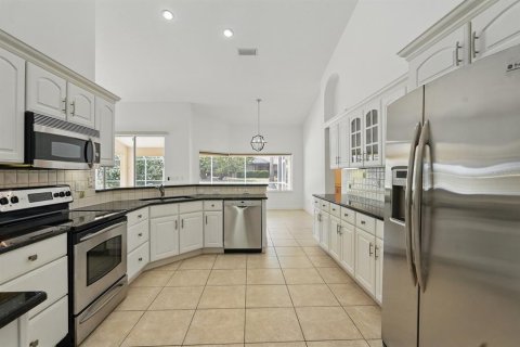 House in Palm Coast, Florida 3 bedrooms, 231.05 sq.m. № 1685206 - photo 8