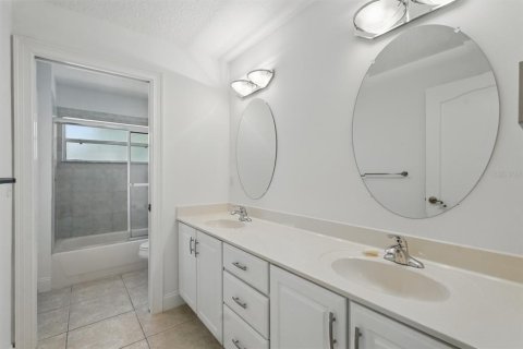 House in Palm Coast, Florida 3 bedrooms, 231.05 sq.m. № 1685206 - photo 29