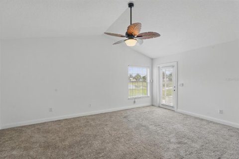 House in Palm Coast, Florida 3 bedrooms, 231.05 sq.m. № 1685206 - photo 22