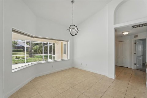 House in Palm Coast, Florida 3 bedrooms, 231.05 sq.m. № 1685206 - photo 12