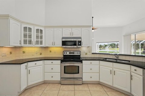 House in Palm Coast, Florida 3 bedrooms, 231.05 sq.m. № 1685206 - photo 18