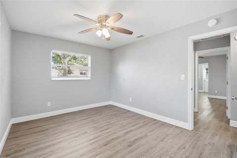 Villa ou maison à vendre à Saint Petersburg, Floride: 3 chambres, 158.21 m2 № 2388913 - photo 28