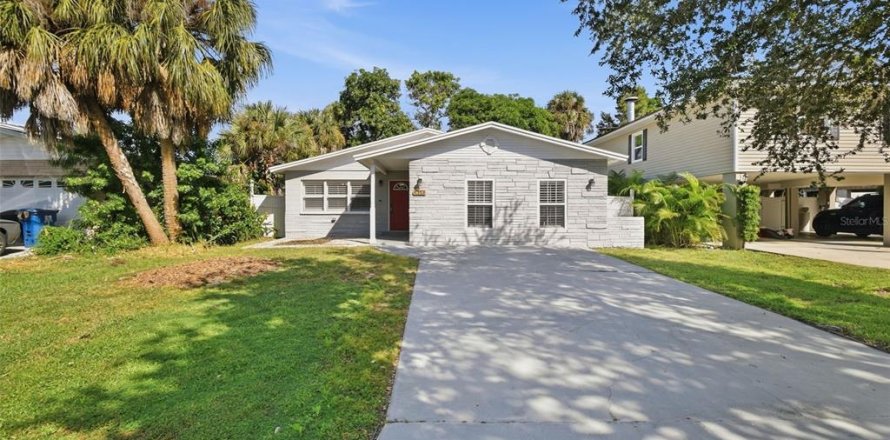 Villa ou maison à Saint Petersburg, Floride 3 chambres, 158.21 m2 № 2388913