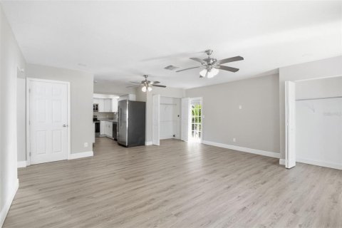 Villa ou maison à vendre à Saint Petersburg, Floride: 3 chambres, 158.21 m2 № 2388913 - photo 12