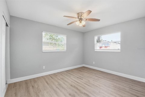 Villa ou maison à vendre à Saint Petersburg, Floride: 3 chambres, 158.21 m2 № 2388913 - photo 27