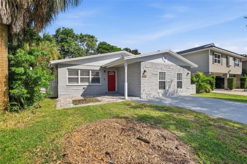 Villa ou maison à vendre à Saint Petersburg, Floride: 3 chambres, 158.21 m2 № 2388913 - photo 4