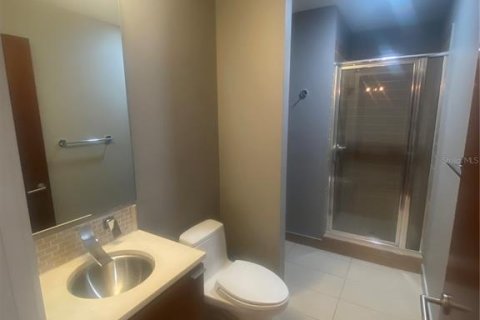 Condo in Tampa, Florida, 2 bedrooms  № 2379667 - photo 10