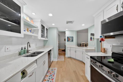 Condo in Indian River Shores, Florida, 3 bedrooms  № 2181854 - photo 13