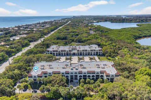 Condo in Indian River Shores, Florida, 3 bedrooms  № 2181854 - photo 2