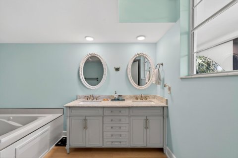 Condo in Indian River Shores, Florida, 3 bedrooms  № 2181854 - photo 24
