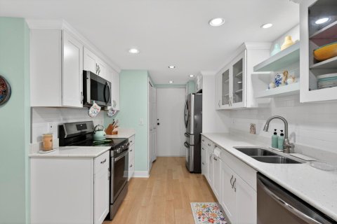 Condo in Indian River Shores, Florida, 3 bedrooms  № 2181854 - photo 11