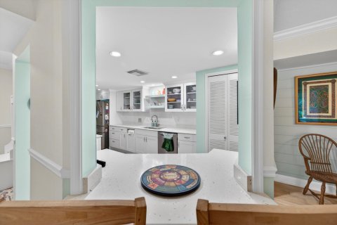 Condo in Indian River Shores, Florida, 3 bedrooms  № 2181854 - photo 10