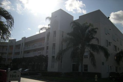 Condominio en venta en Sunrise, Florida, 2 dormitorios, 131.92 m2 № 2173149 - foto 17