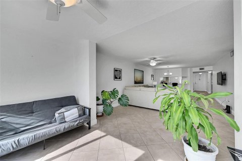 Condominio en venta en Sunrise, Florida, 2 dormitorios, 131.92 m2 № 2173149 - foto 12
