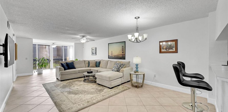 Condominio en Sunrise, Florida, 2 dormitorios  № 2173149