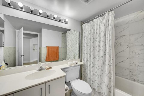 Condominio en venta en Sunrise, Florida, 2 dormitorios, 131.92 m2 № 2173149 - foto 6