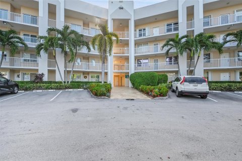 Condominio en venta en Sunrise, Florida, 2 dormitorios, 131.92 m2 № 2173149 - foto 15