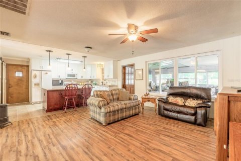 House in Daytona Beach, Florida 4 bedrooms, 178.37 sq.m. № 2394352 - photo 10