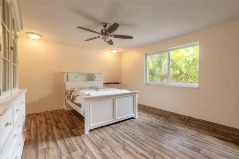 House in Daytona Beach, Florida 4 bedrooms, 178.37 sq.m. № 2394352 - photo 19