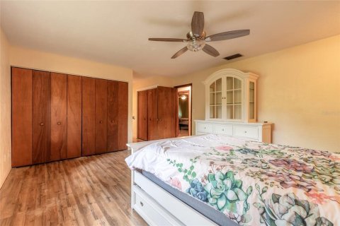 House in Daytona Beach, Florida 4 bedrooms, 178.37 sq.m. № 2394352 - photo 20