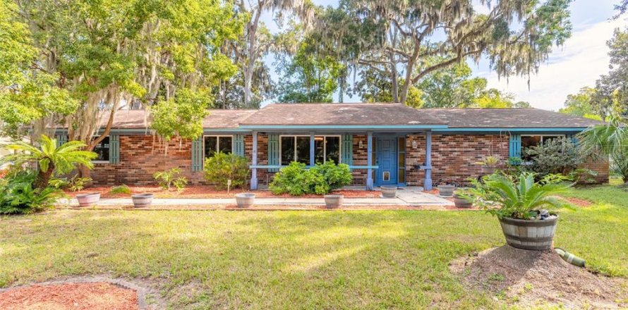 House in Daytona Beach, Florida 4 bedrooms, 178.37 sq.m. № 2394352